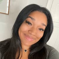 Sitter Profile Image: Symone B.