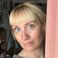 Sitter Profile Image: Aynsley J.