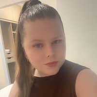 Sitter Profile Image: Rhiannon I.