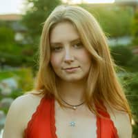 Sitter Profile Image: Stella S.