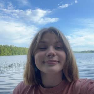 Sitter Profile Image: Ella S.