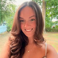 Sitter Profile Image: Mackenzie C.