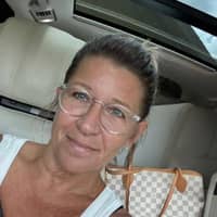 Sitter Profile Image: Suzanne G.