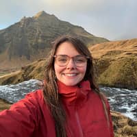 Sitter Profile Image: Olivia S.