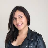 Sitter Profile Image: Lina P.