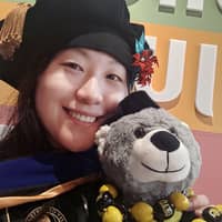 Sitter Profile Image: Yi L.