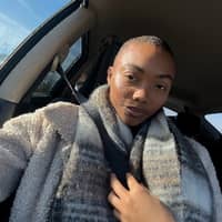 Sitter Profile Image: YNhia P.