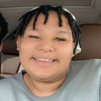 Sitter Profile Image: mika S.