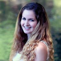 Sitter Profile Image: Elana R.