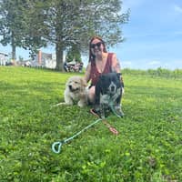 Sitter Profile Image: Lindsay D.