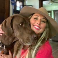 Sitter Profile Image: Amy J.