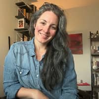 Sitter Profile Image: Leslie S.