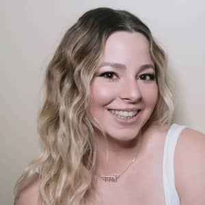 Sitter Profile Image: Selena J.