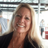 Sitter Profile Image: Deborah H.