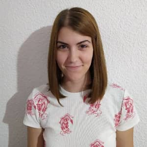 Paula V.