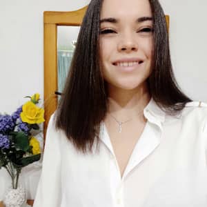María G.