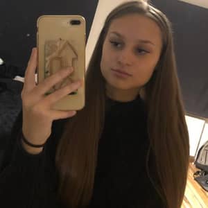 Izabelle L.