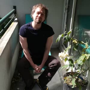 Mikael D.