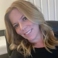 Julie W.'s profile image