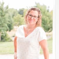 Rebecca V.'s profile image
