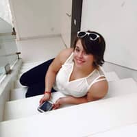 Suzanne E.'s profile image
